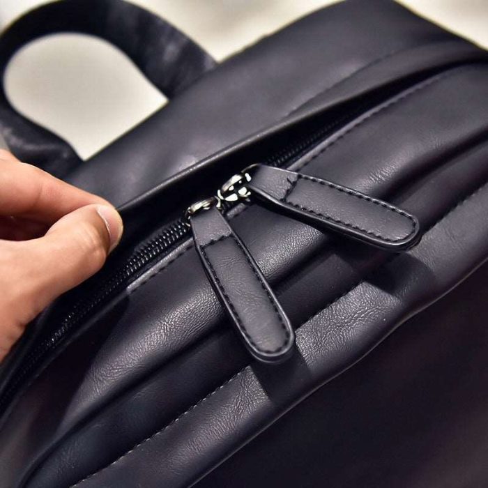 retro-leather-backpack-928315.jpg